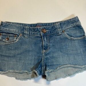 Billabong women/juniors denim jean shorts. Size 5.